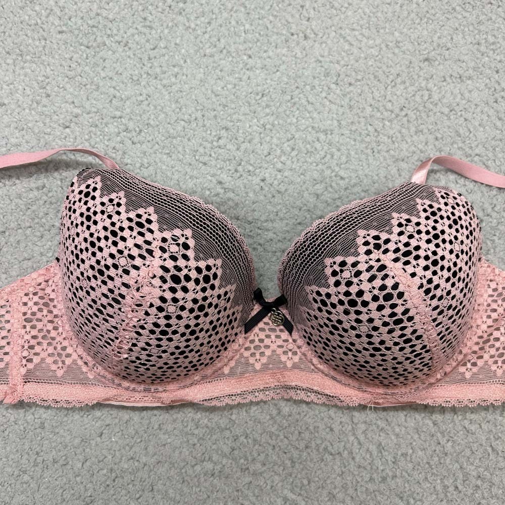 Daisy Fuentes Bra 38C T-Shirt Bra